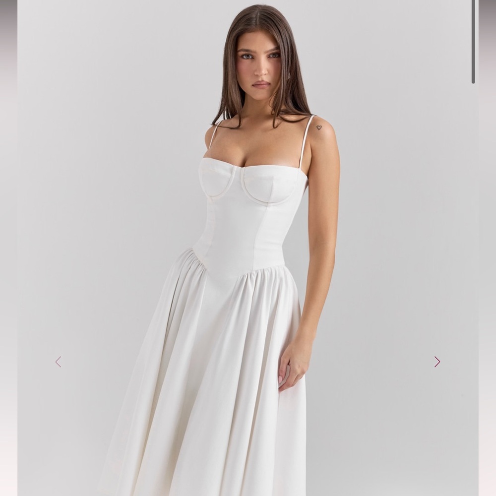 SOLD House of CB Samaria Midi Dress BNIB and all tags attached
White (MED) - Picture 3 of 8
